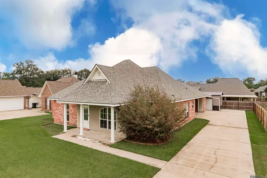 42168 Stone Ridge Ave, Prairieville, LA 70769 - Image #2