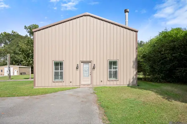 8489 Lebeau St, Livonia, LA 70755