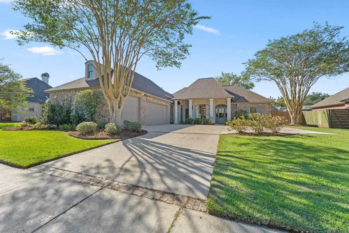 37315 Lakeshore Ave, Prairieville, LA 70769 - Image #1