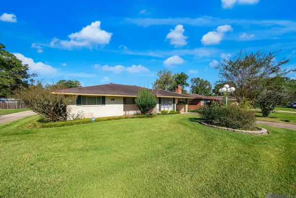 945 Savanna View Dr, Baton Rouge, LA 70810