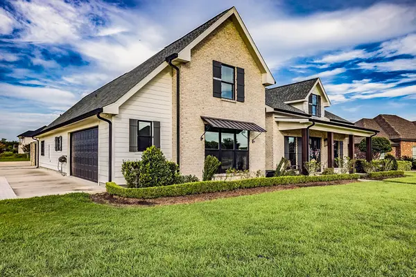 174 Bayou Lafourche Drive, Thibodaux, LA 70301