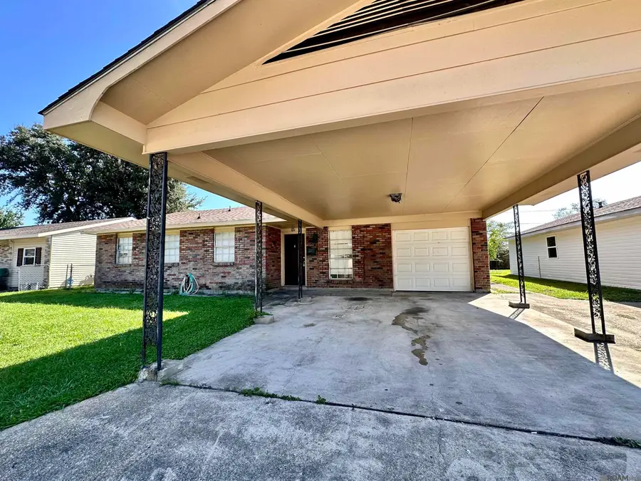 324 Elmwood Dr, Laplace, LA 70068 - #2