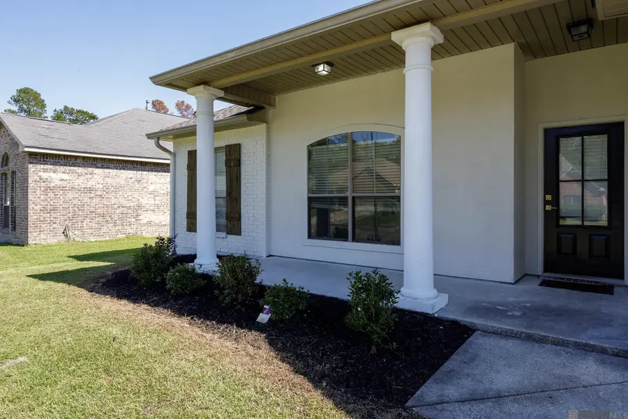 26270 Avoyelles Ave, Denham Springs, LA 70726 - Image #2