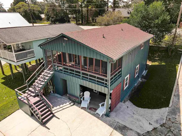 8016 False River Rd, Oscar, LA 70762