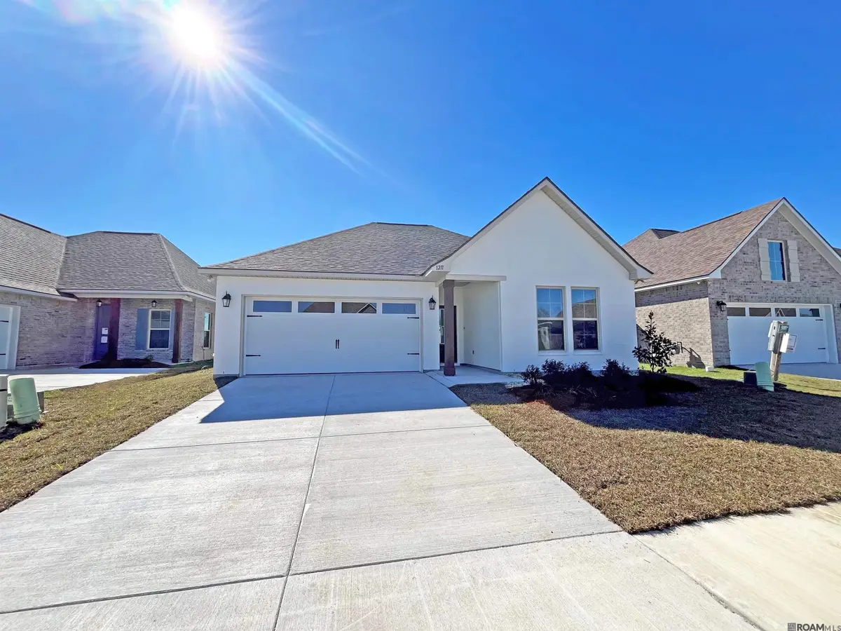 1211 Lakehaven Dr, Gonzales, LA 70737 - Image #1