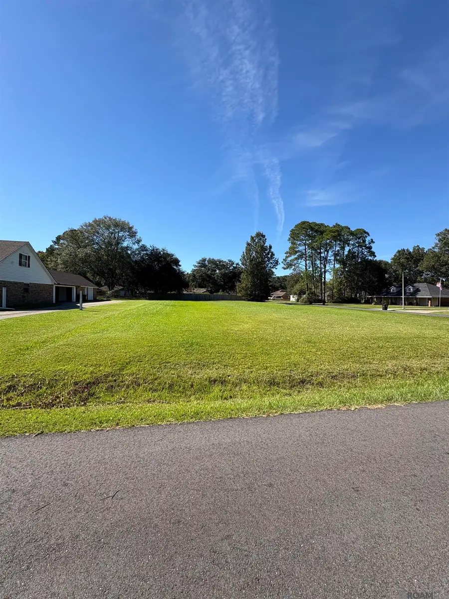 135 Tidecrest Dr, Baton Rouge, LA 70811 - Image #2