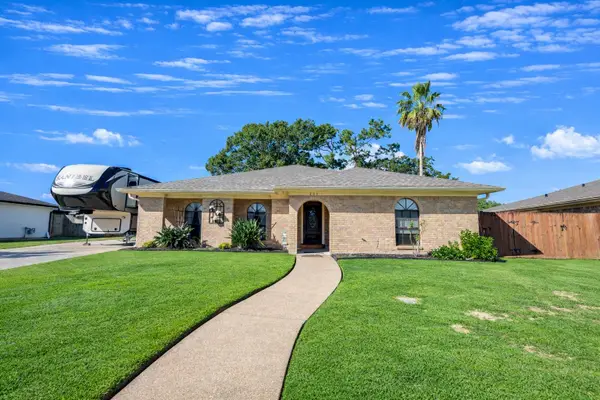 208 Raywood Dr, Houma, LA 70360