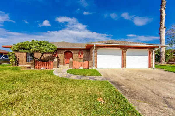 2007 Ruby Dr, Houma, LA 70363