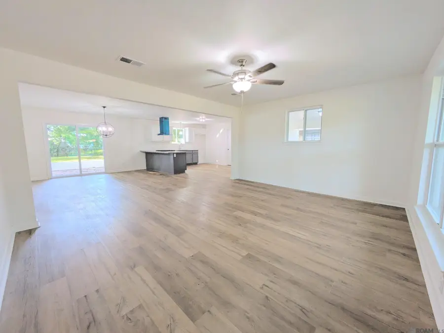 5144 Crown Ave, Baton Rouge, LA 70811 - Image #2