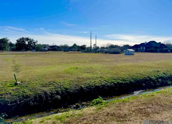 16424 Ronnie Rd, Prairieville, LA 70769