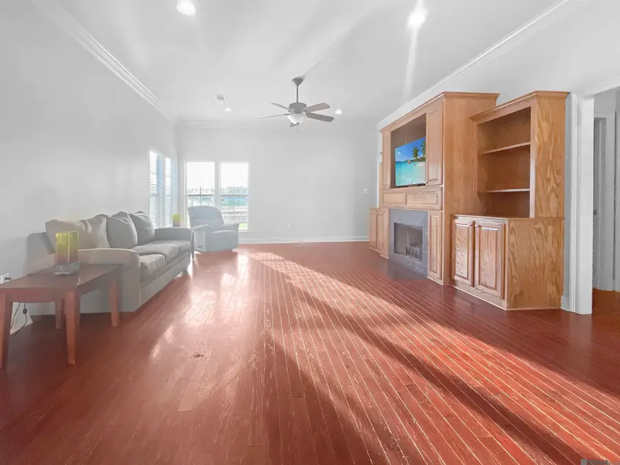 33853 Nicole Dr, Denham Springs, LA 70706 - Image #3