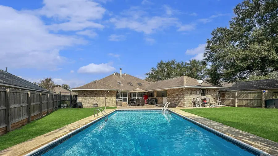 15682 Malvern Hill Ave, Baton Rouge, LA 70817 - Image #2