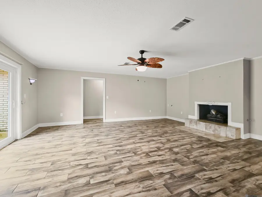 39419 Al Dr, Prairieville, LA 70769 - #3