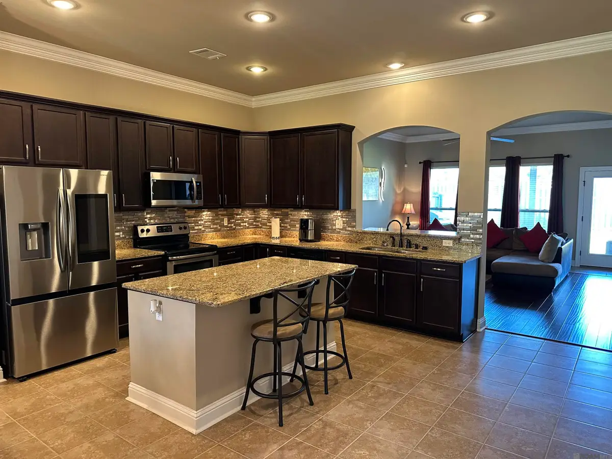 39312 Saint Charles Ave, Gonzales, LA 70737 - #1