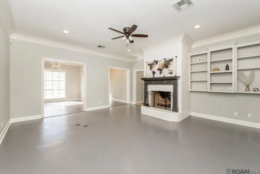 15518 Therese Ct, Prairieville, LA 70769 - #3