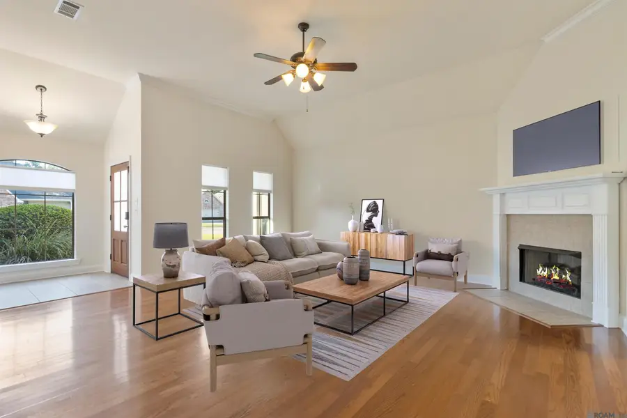 10067 Angela Dr, Denham Springs, LA 70706 - Image #3