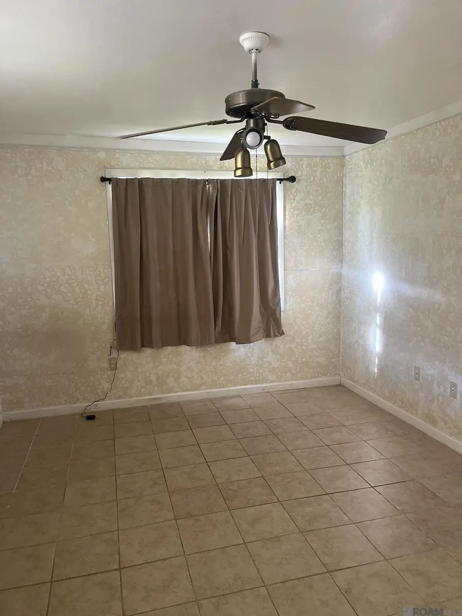 1595 Bellfort Dr, Baton Rouge, LA 70815 - Image #3