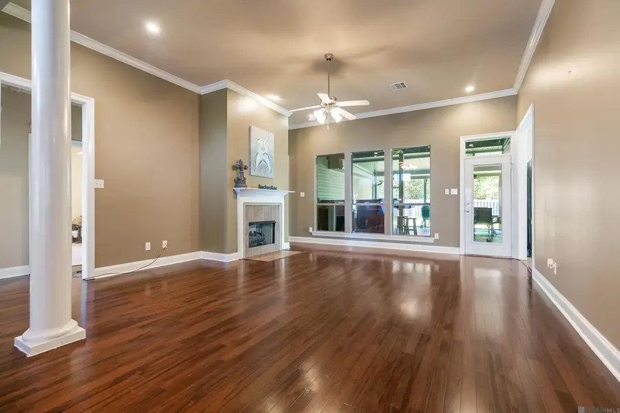 13901 Parkway Dr, Denham Springs, LA 70726 - Image #2