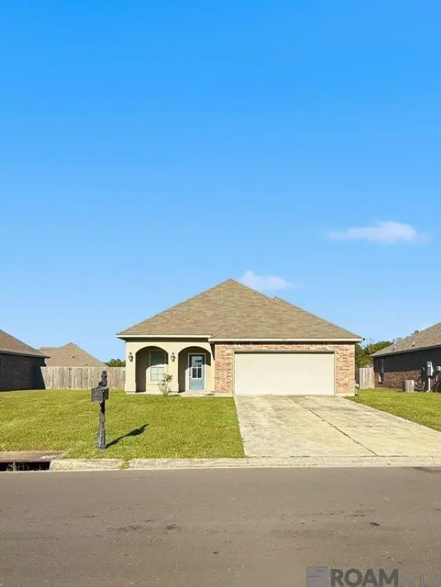 13867 Arbor Walk Dr, Denham Springs, LA 70726 - Image #1