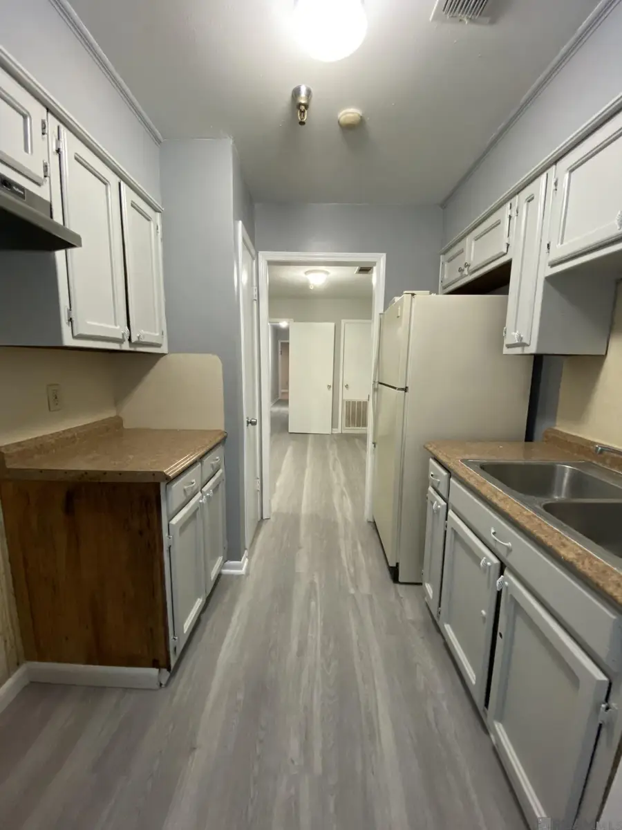 4236 Southpark Dr, Baton Rouge, LA 70816 - Image #2