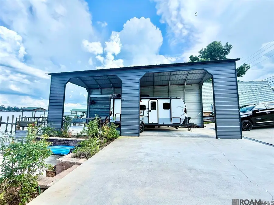 8052 False River Rd, Oscar, LA 70762 - Image #3