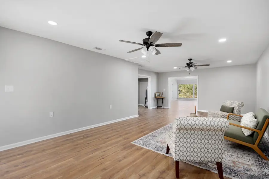 17214 Joe Sevario Rd, Prairieville, LA 70769 - Image #3