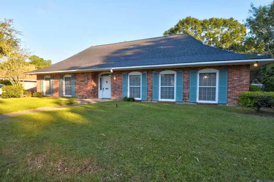 10429 Firelight Ave, Baton Rouge, LA 70815 - Image #2