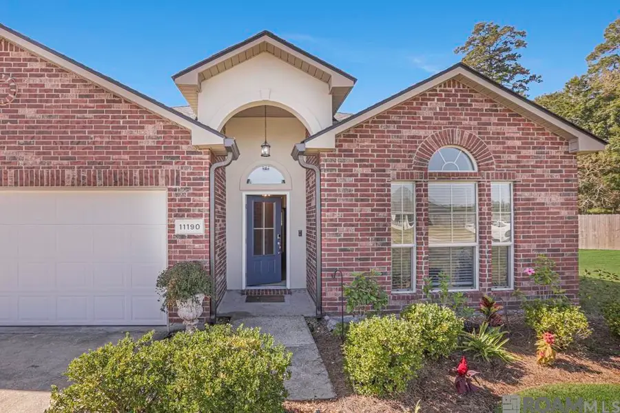 11190 Caddo Dr, Denham Springs, LA 70726 - Image #2