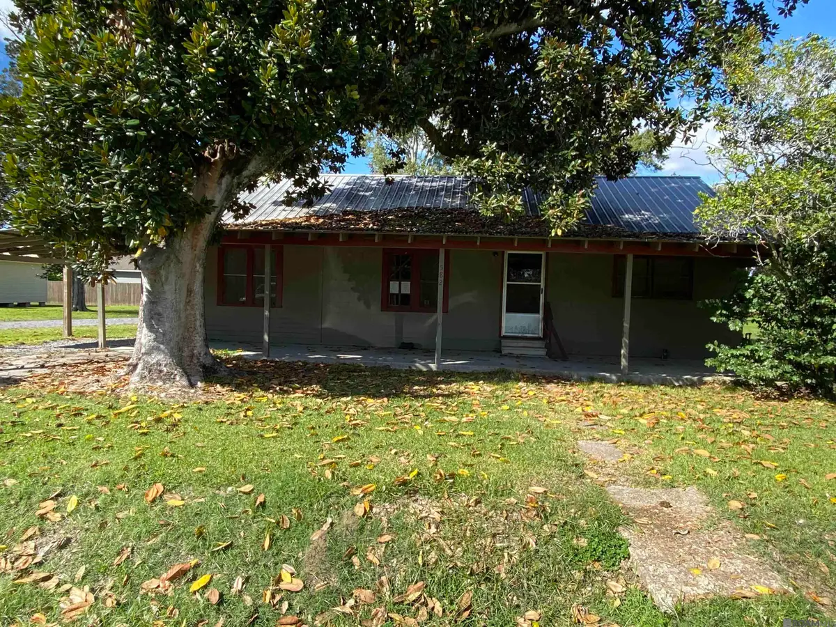 582 Crochet St, Morganza, LA 70759 - Image #1