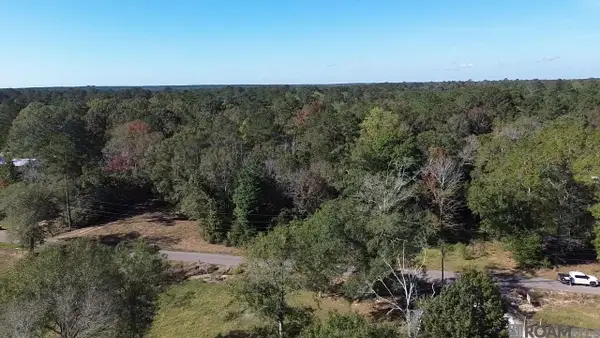 17400 Carroll Rd, Bogalusa, LA 70427