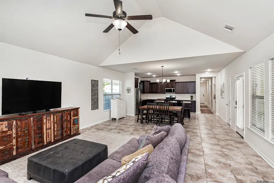 7805 Antebellum Ave, Baton Rouge, LA 70820 - Image #2