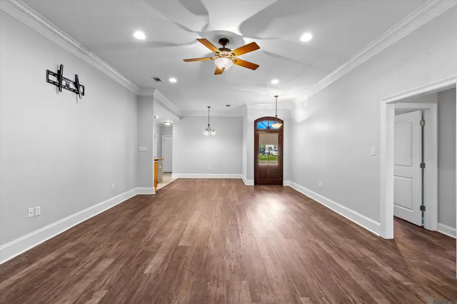 27776 Lakeshore Dr, Walker, LA 70785 - Image #3