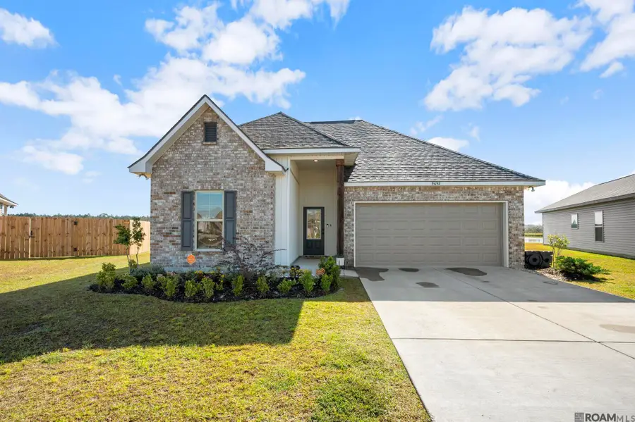 9698 Muncy Ln, Denham Springs, LA 70726 - Image #2
