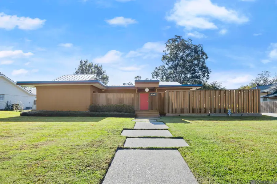 4047 Strand Dr, Baton Rouge, LA 70809 - Image #2