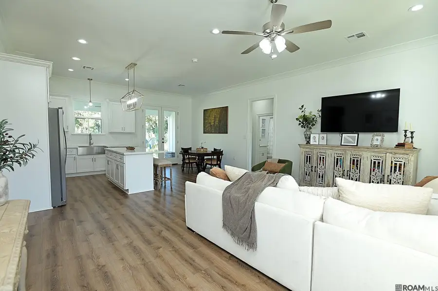 2126 Saint Mary St, Thibodaux, LA 70301 - Image #2