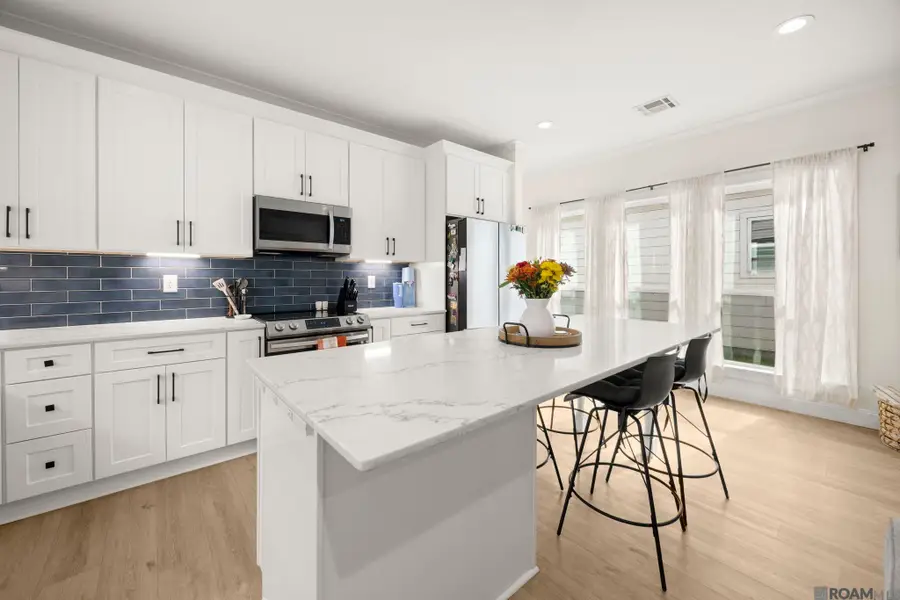 810 S Audubon Place Ave, Gonzales, LA 70737 - Image #2