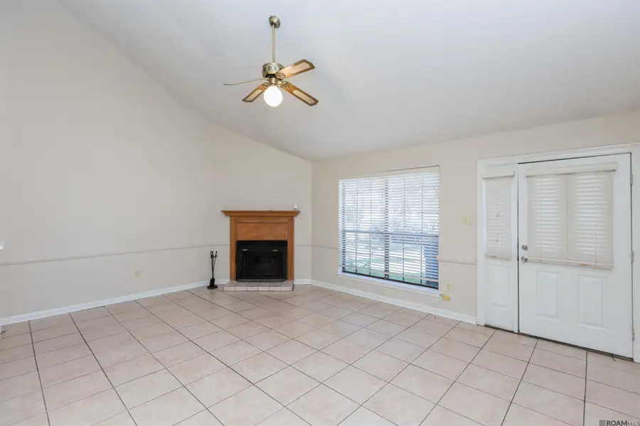 5345 Sleepy Hollow Dr, Baton Rouge, LA 70817 - Image #3