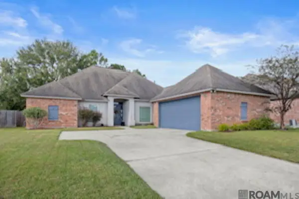 6729 Royal Oaks Ct, Zachary, LA 70791