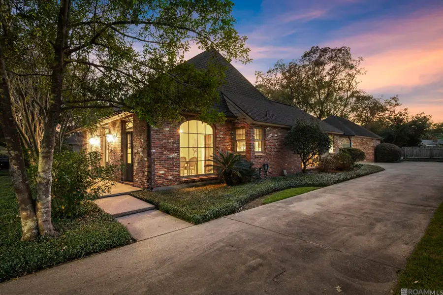 937 Pastureview Dr, Baton Rouge, LA 70810 - Image #2