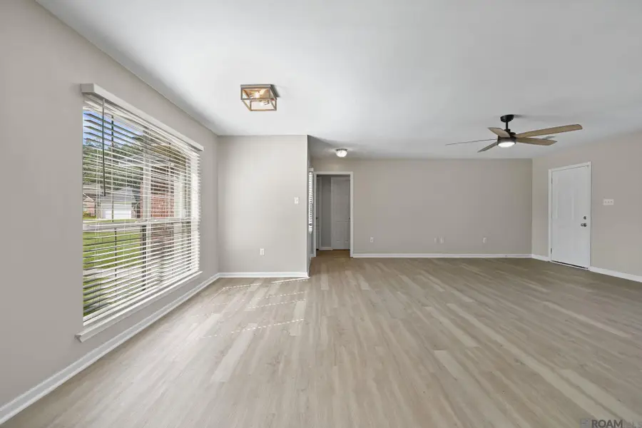 11257 Abbey Ln, Denham Springs, LA 70726 - Image #2