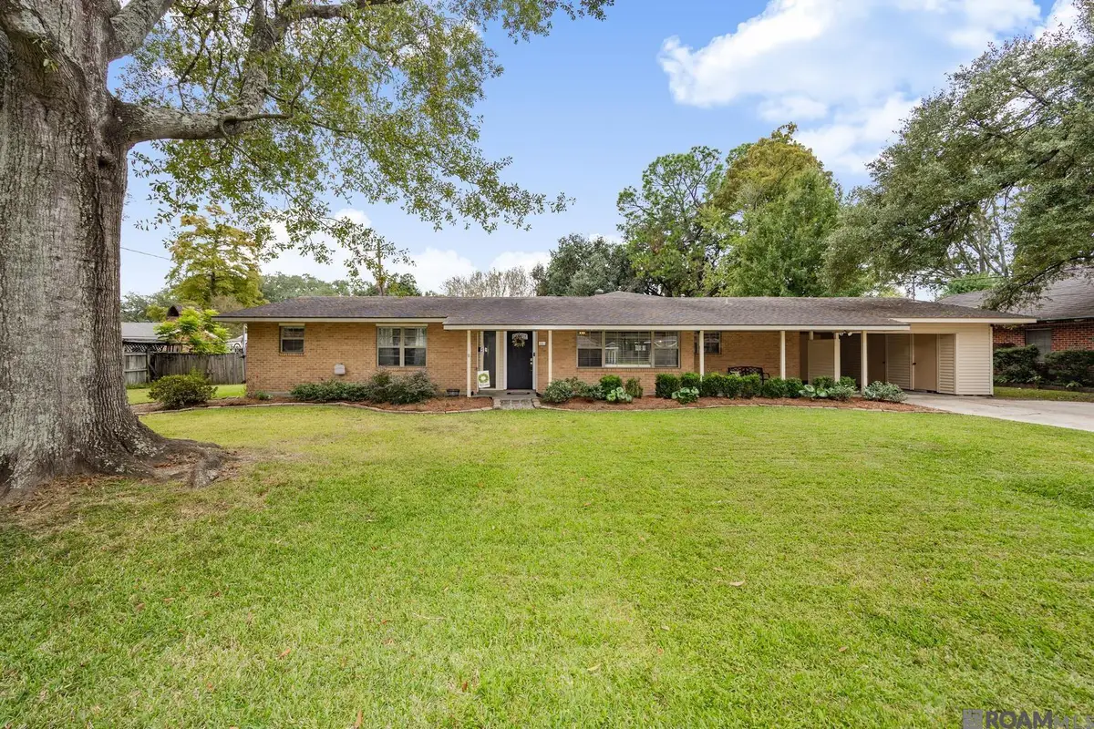 809 Avenue E, Port Allen, LA 70767 - Image #1