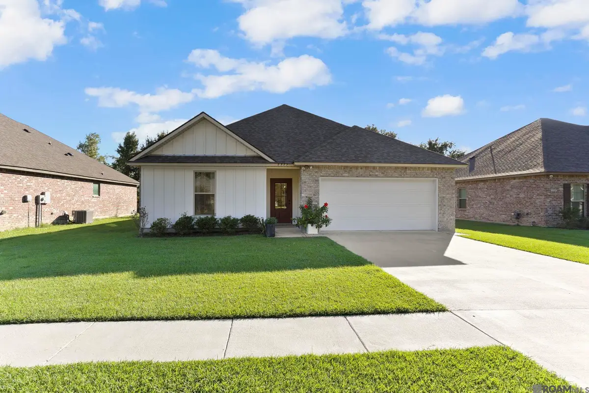 2387 Woodland Ct, Port Allen, LA 70767 - Image #1