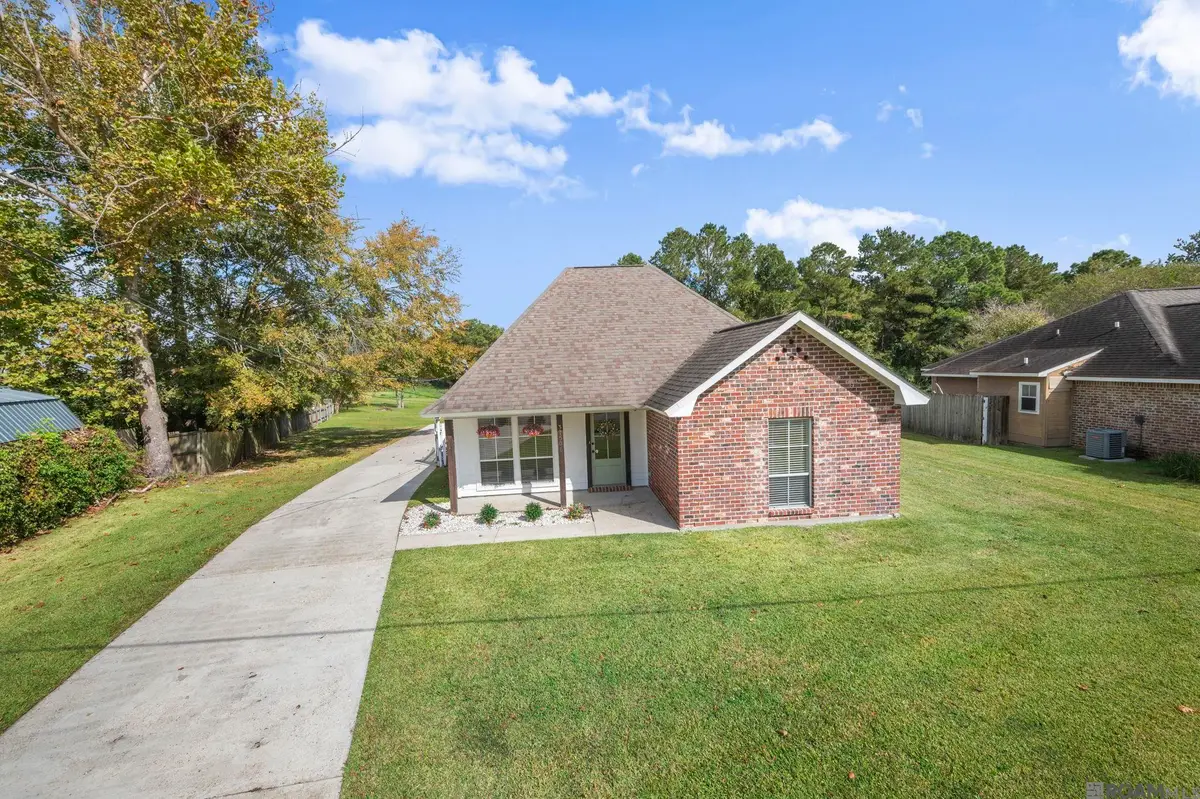 37506 Parkbrook Dr, Prairieville, LA 70769 - Image #1