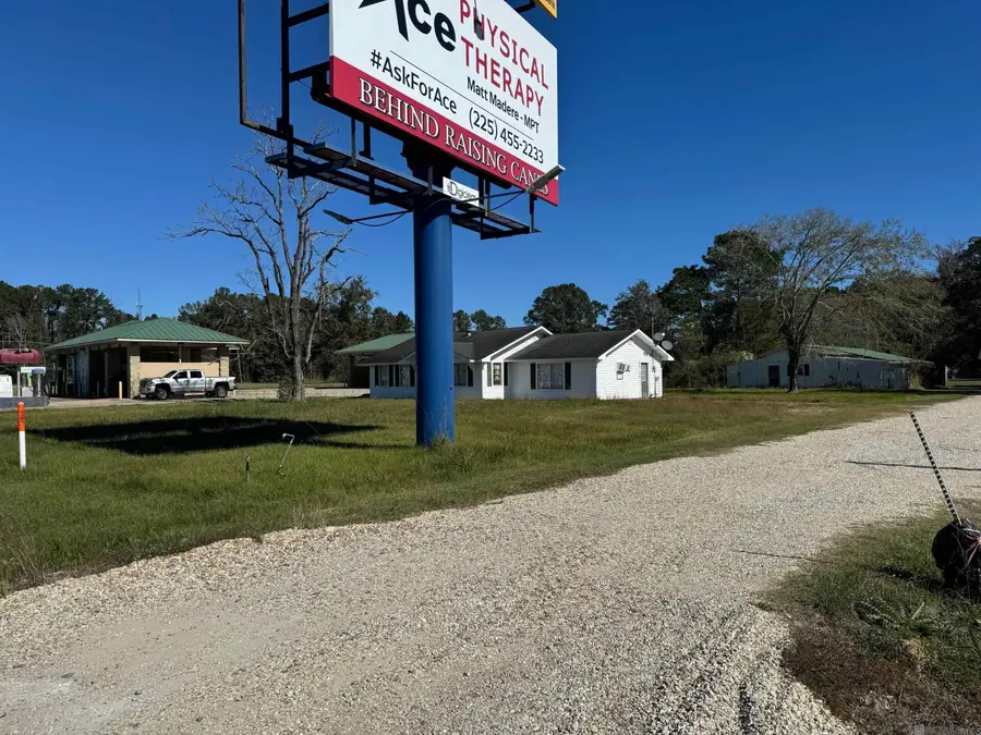 27370 Walker South Rd, Walker, LA 70785 - #2
