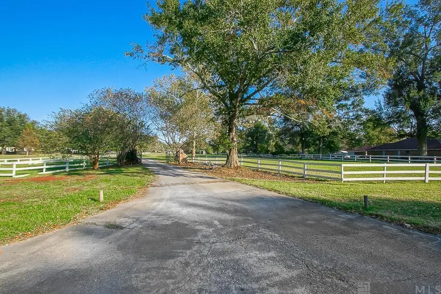 16824 George O Neil Rd, Baton Rouge, LA 70817 - Image #3