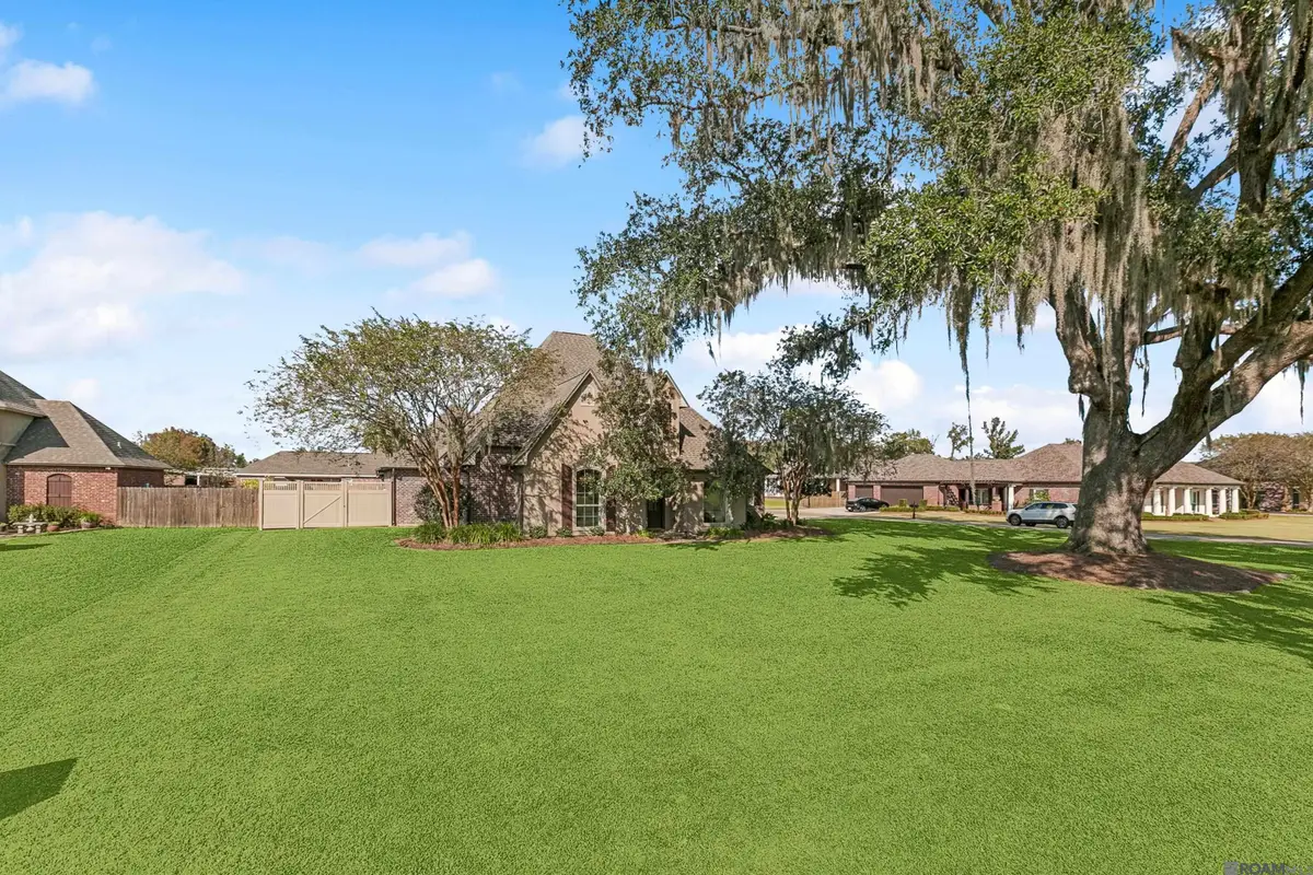 44388 Stringer Bridge Rd, Saint Amant, LA 70774 - Image #1