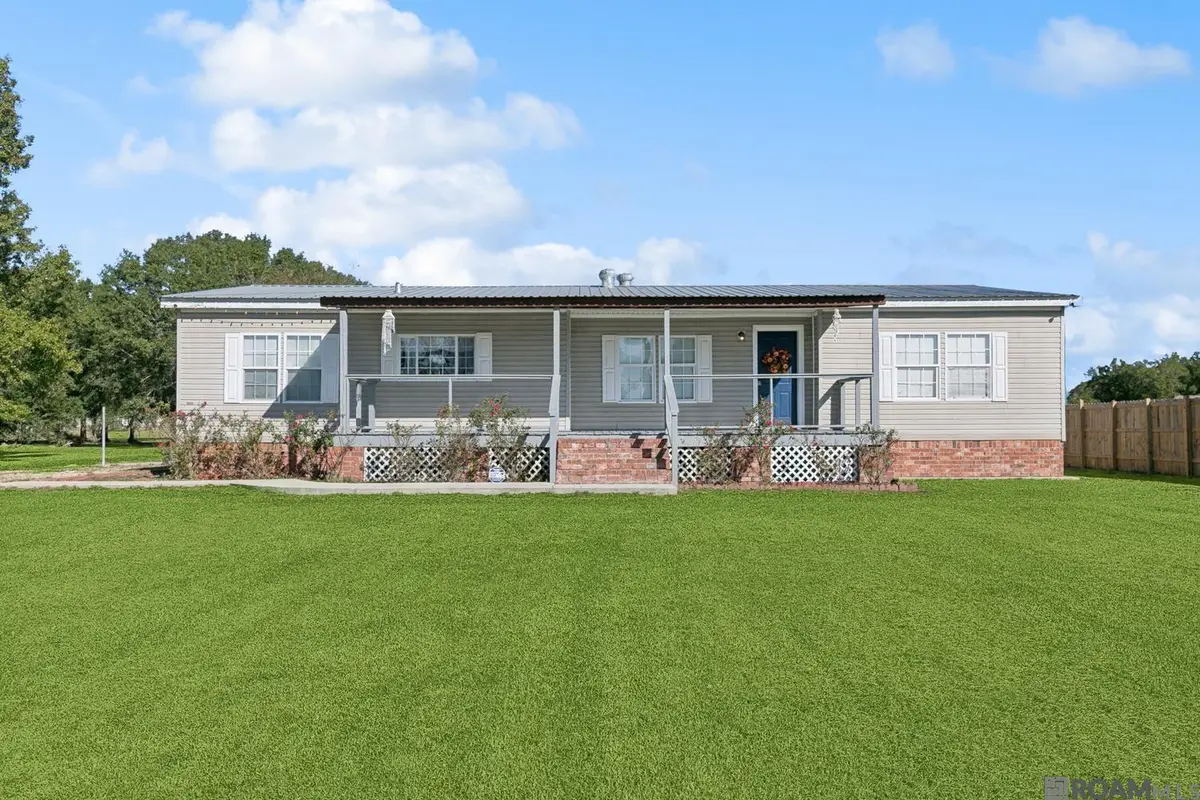 48070 Rogers A Rd, Saint Amant, LA 70774 - Image #1