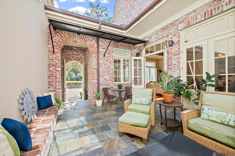 2207 Perkins Ln, Baton Rouge, LA 70808 - Image #2