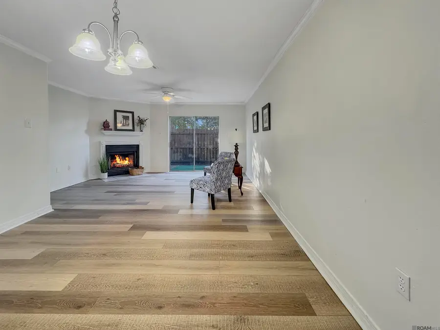 919 W Rothland St #5B, Gonzales, LA 70737 - Image #2