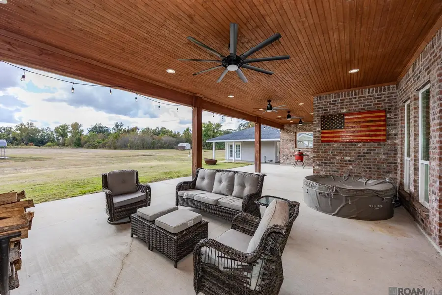 9527 Burnside Rd, Bueche, LA 70729 - Image #3